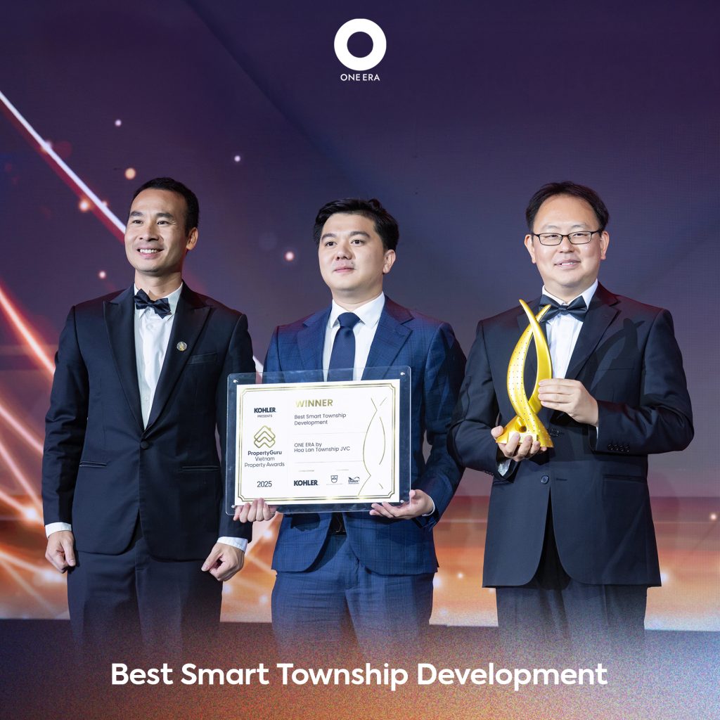 One-Era-tu-hao-duoc-xuong-ten-tai-PropertyGuru-Vietnam-Awards-2025-2-1024x1024-1